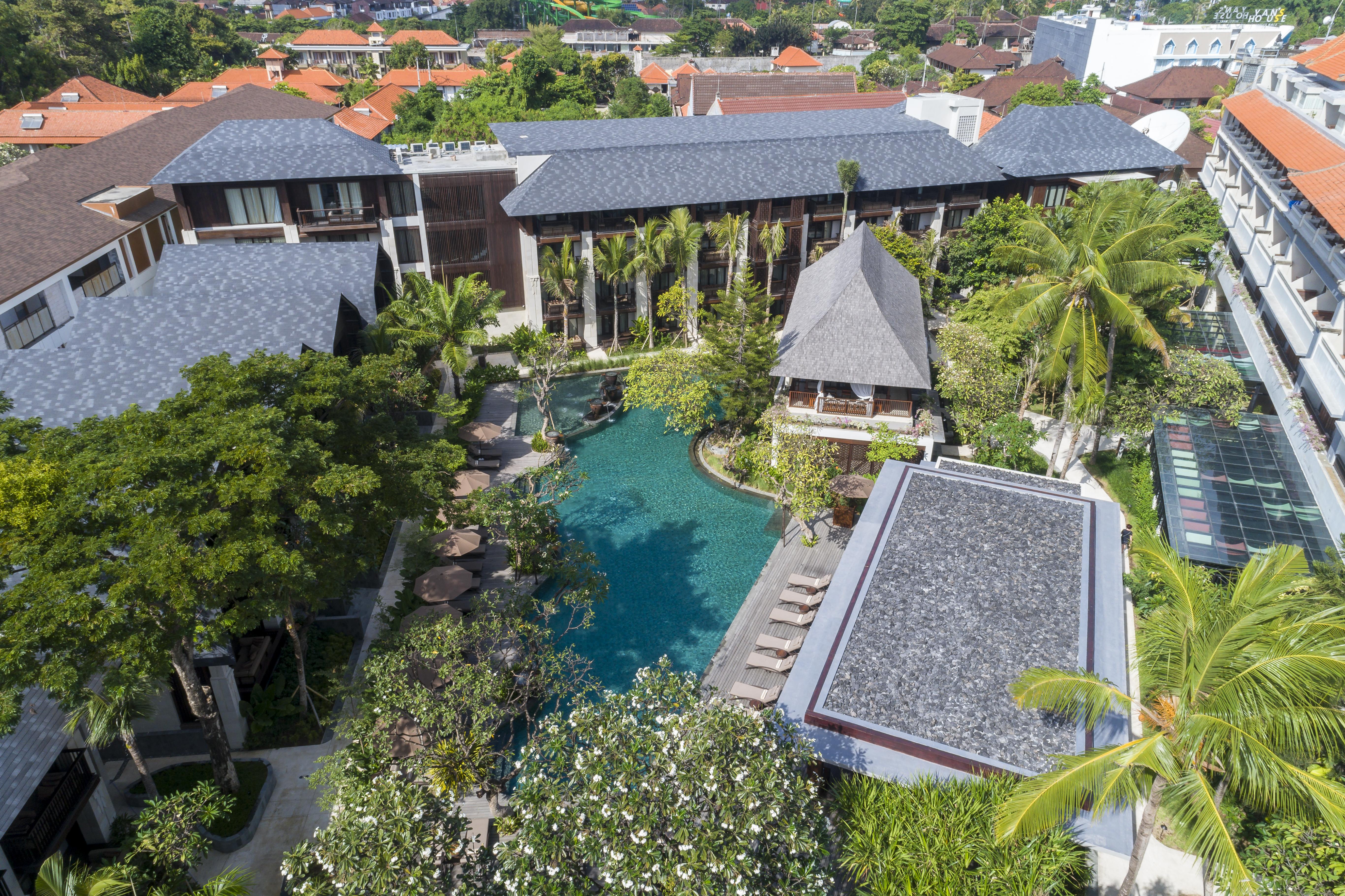 Ramayana Suites And Resort Kuta Lombok Exterior foto Aerial view of the hotel