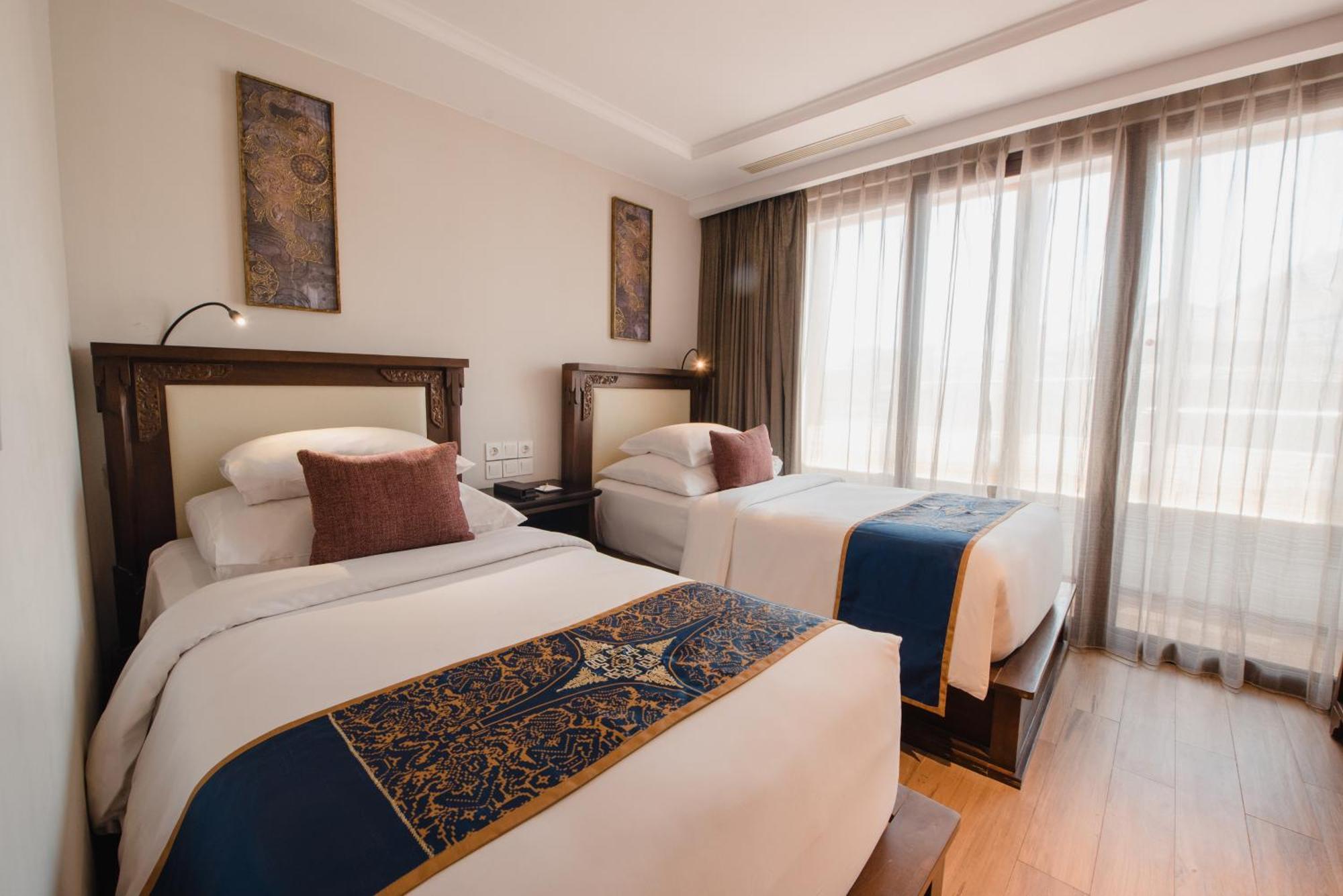 Ramayana Suites And Resort Kuta Lombok Exterior foto Deluxe Room