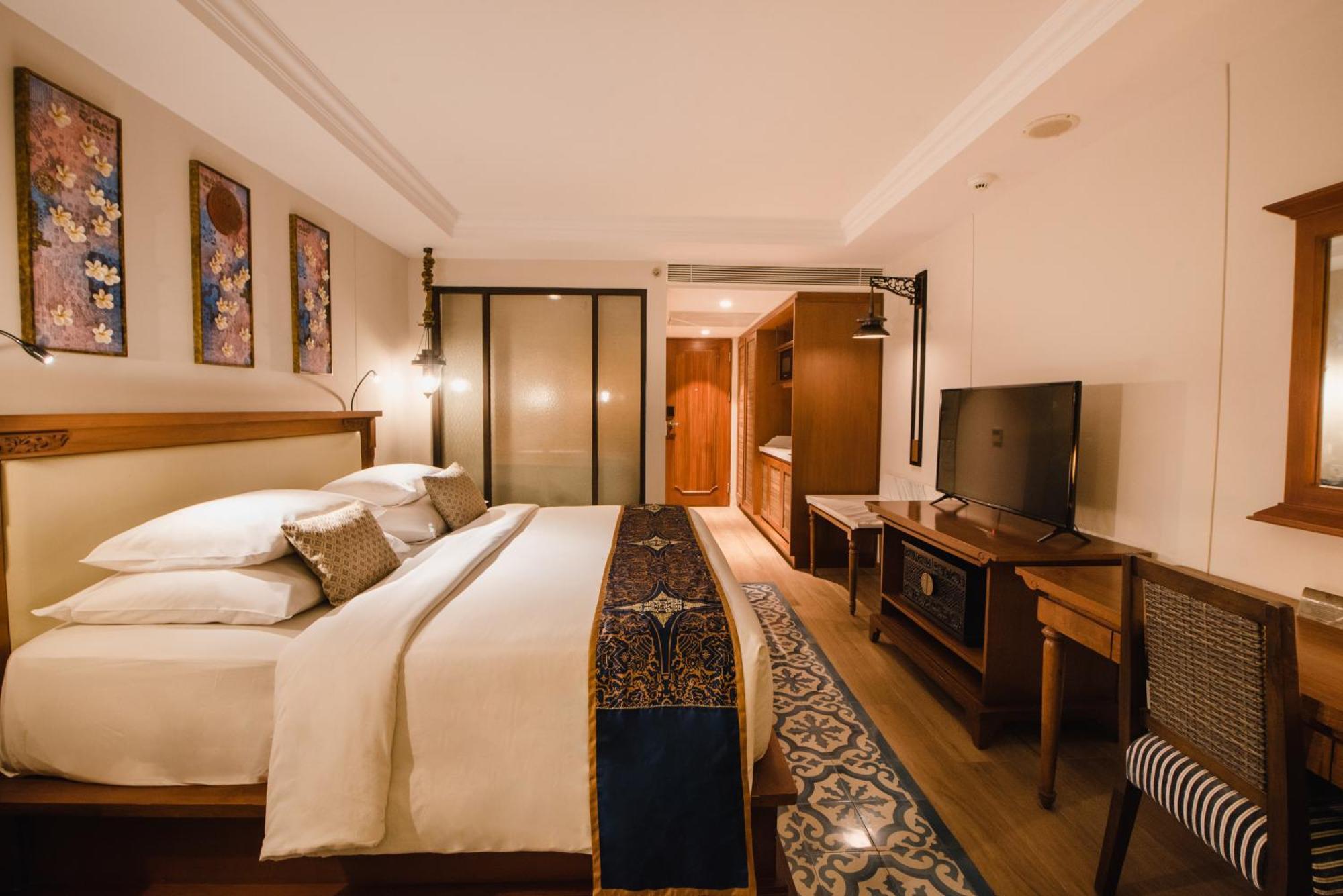 Ramayana Suites And Resort Kuta Lombok Exterior foto Deluxe Room