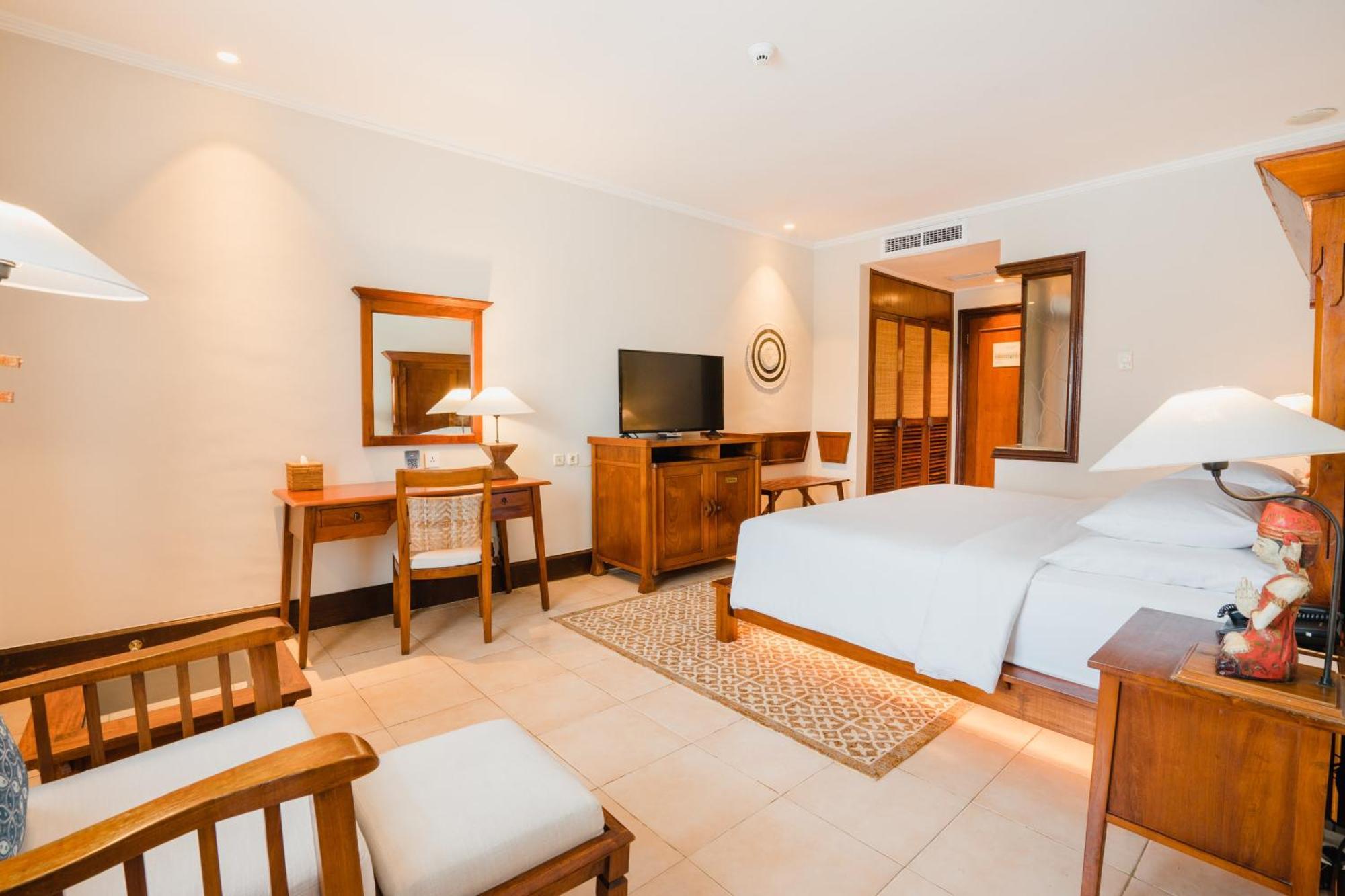 Ramayana Suites And Resort Kuta Lombok Exterior foto Deluxe room